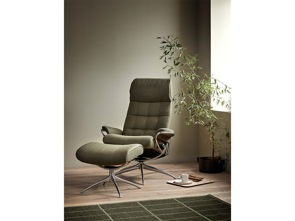 <p>Entdecke den London Relaxsessel von Stressless®: wählbare Basis, Leder- oder Stoffbezug, Farbauswahl und ergonomischer Komfort für dein Zuhause.</p>