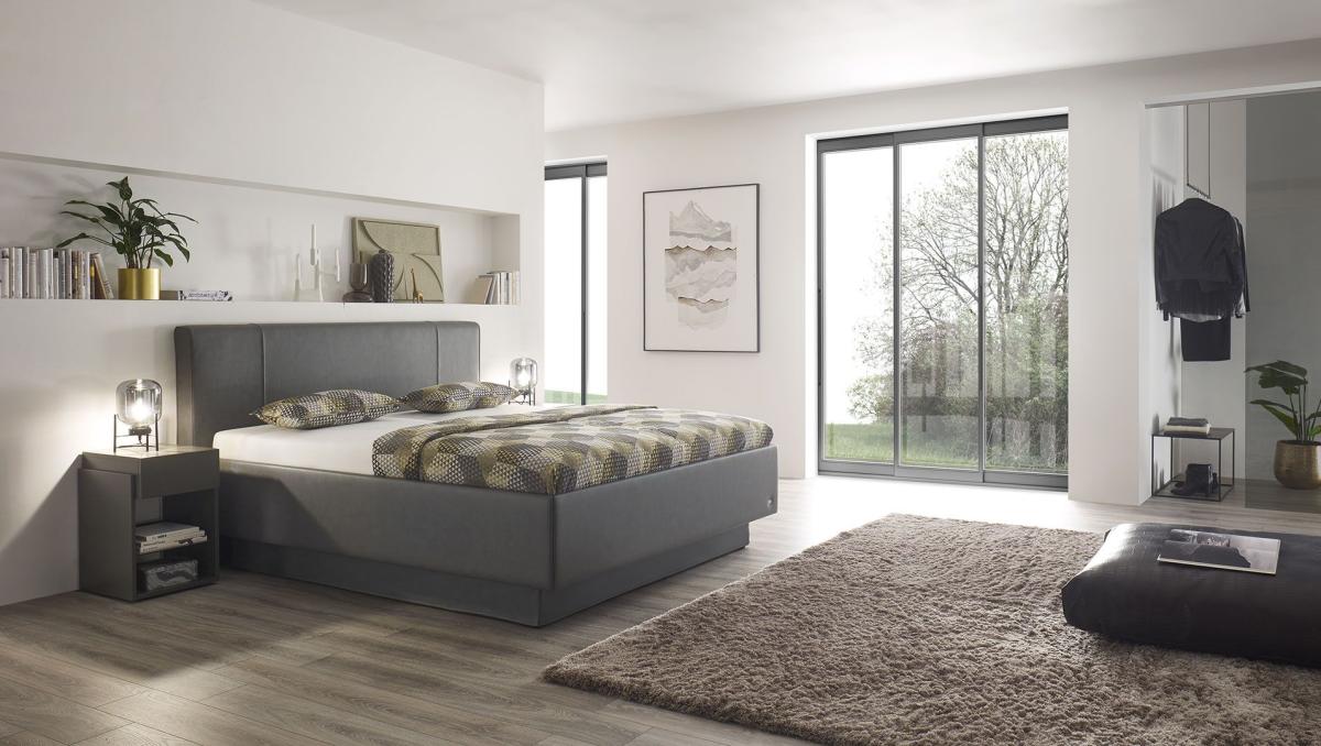 Ob modern oder klassisch – Dein Boxspringbett bei KONKEN. Mit Stauraum, Kopfteil & Nachttischen. Beratung inklusive.